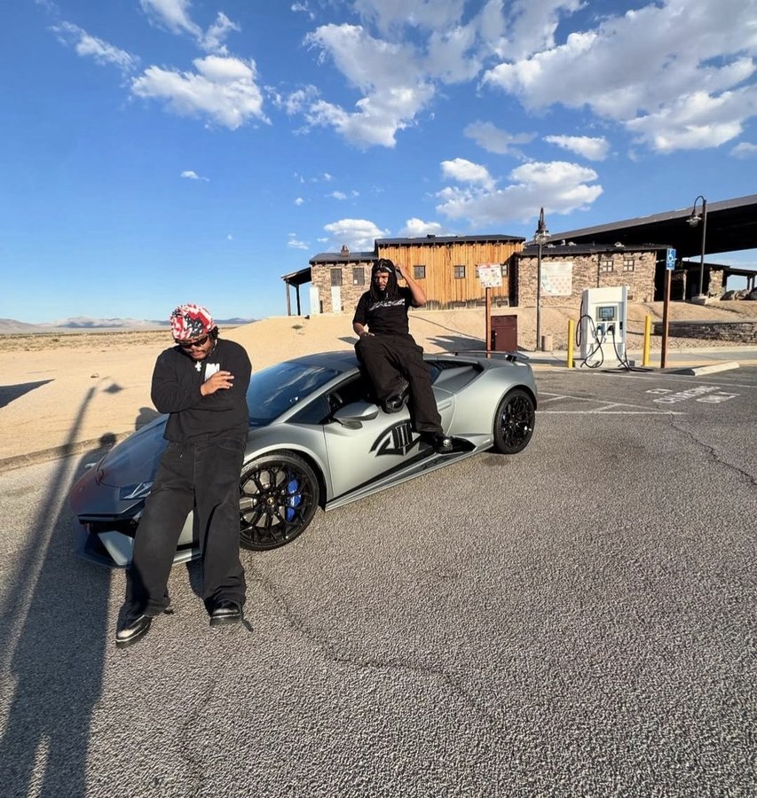 F1lthy seen with a JACKBOYS 2 Lamborghini 👀