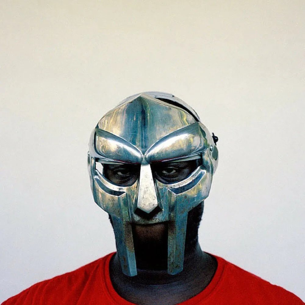 Happy birthday to MF DOOM, he would've turned 54 today 🕊️