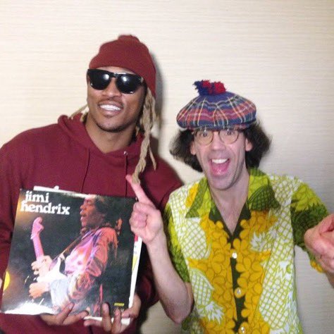 Happy birthday to Nardwuar, he turns 57 today 🎈